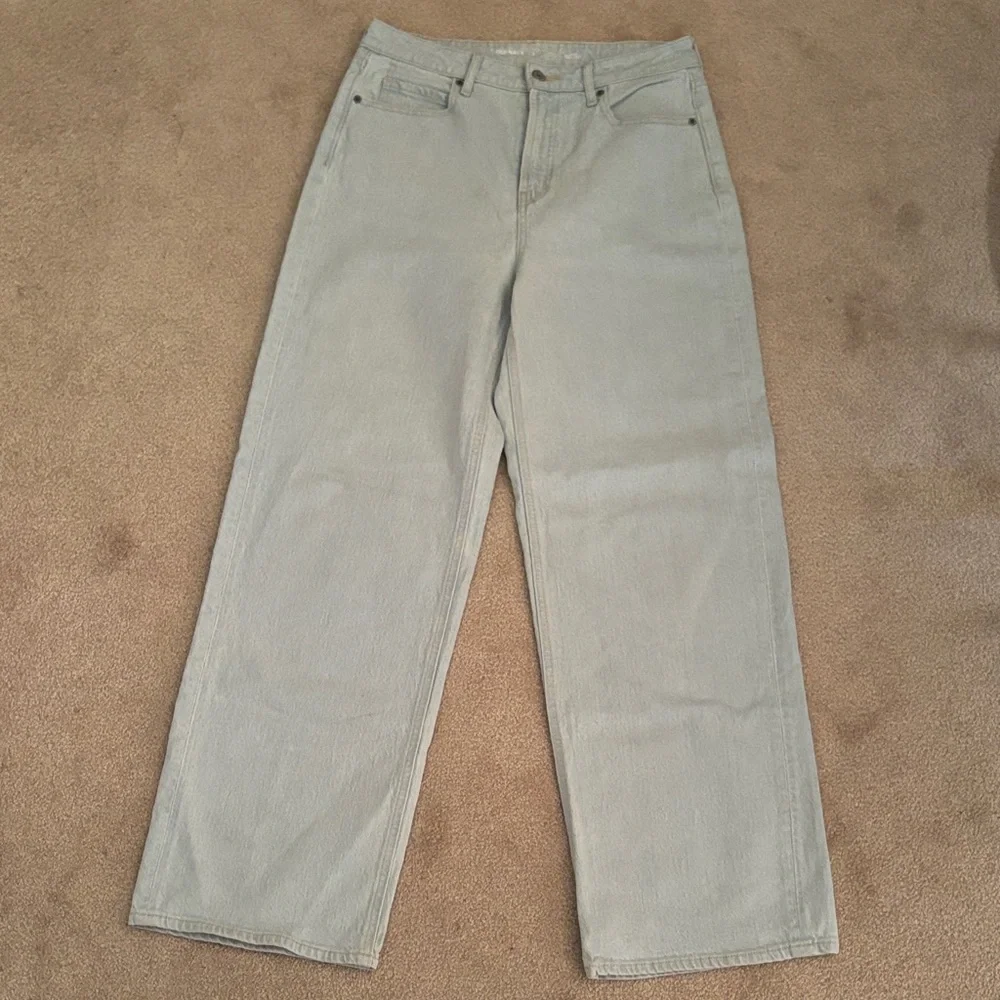 Old Navy Extra High Rise Sky High Wide Leg Women's Light Jeans Size 6 - Picture 1 of 3